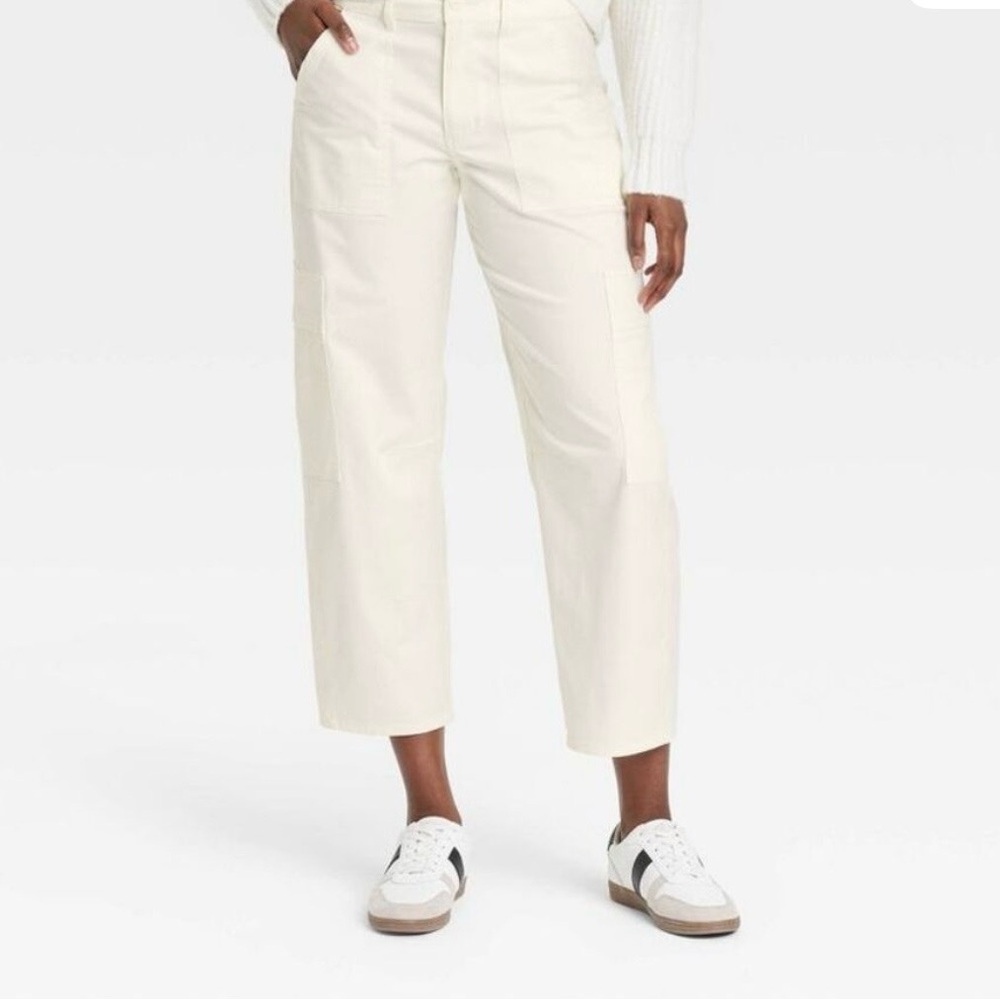 Universal Thread Women's Cream Barrel Cargo Pants